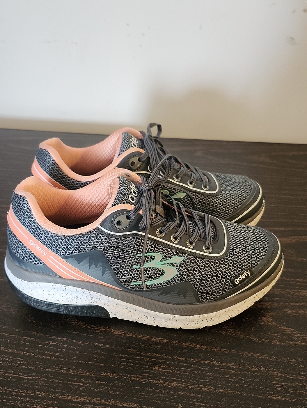 Gdefy Gravity Defyer Women Mighty Walk Orthopedic Shoes Grey Peach Teal Size 9